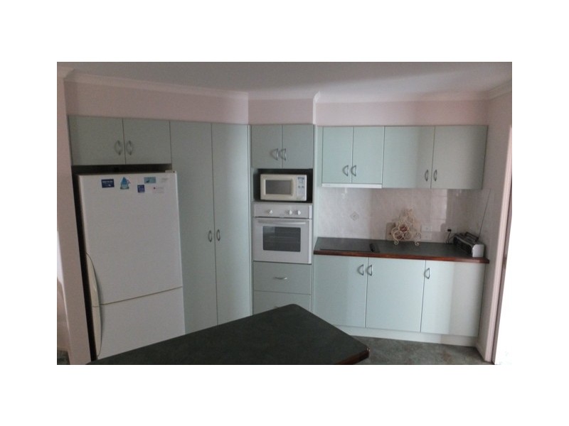 10 Periwinkle Drive, Lakes Entrance VIC 3909