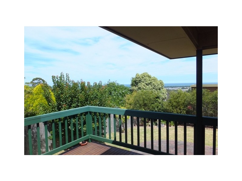 10 Periwinkle Drive, Lakes Entrance VIC 3909