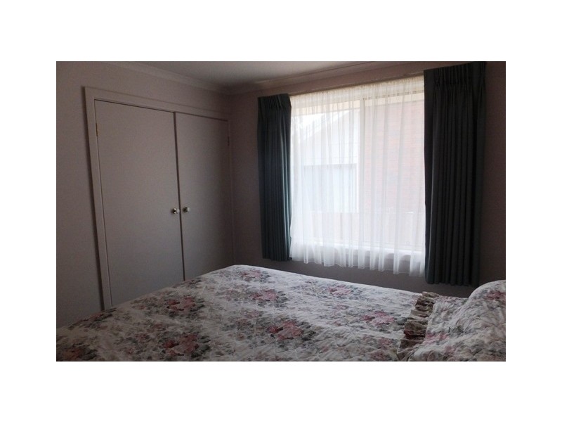 10 Periwinkle Drive, Lakes Entrance VIC 3909