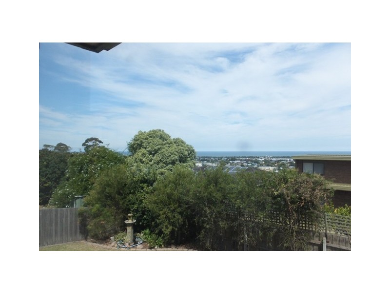 10 Periwinkle Drive, Lakes Entrance VIC 3909