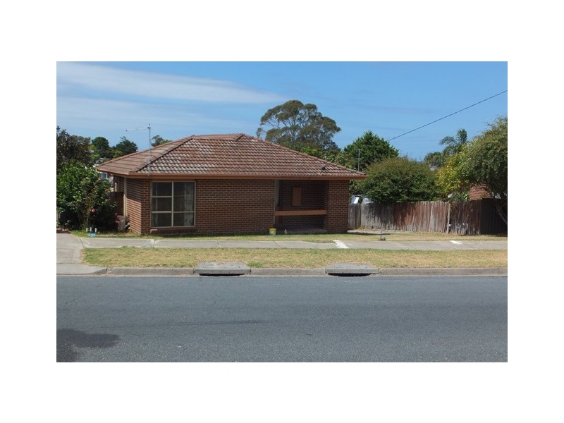 10 Petersen Street, Lakes Entrance VIC 3909