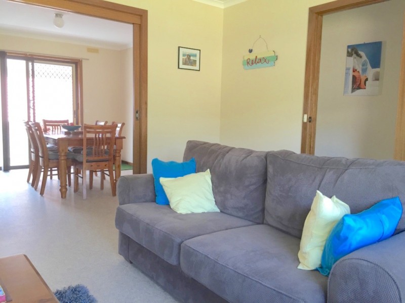 2 New Street, Lakes Entrance VIC 3909