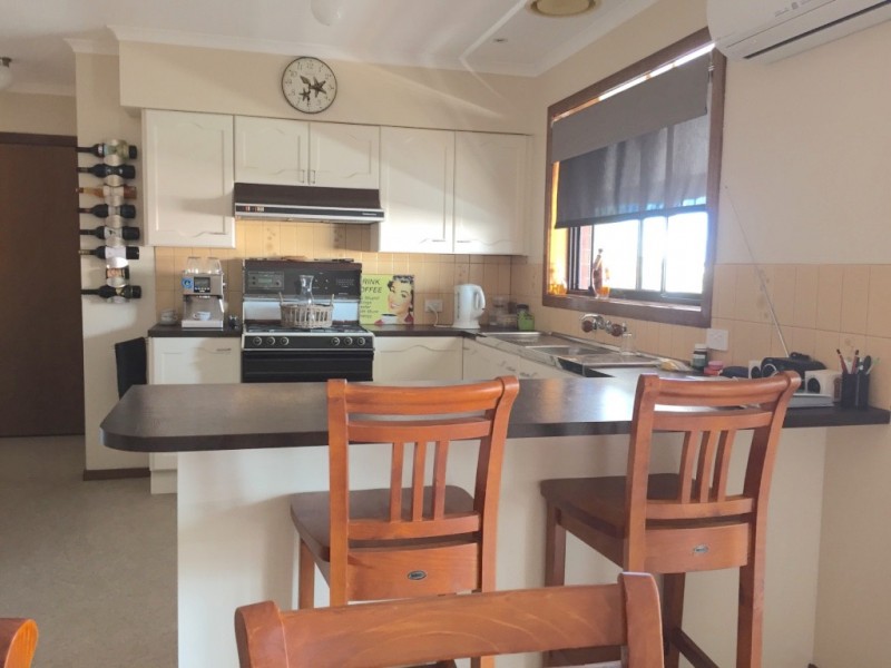 2 New Street, Lakes Entrance VIC 3909