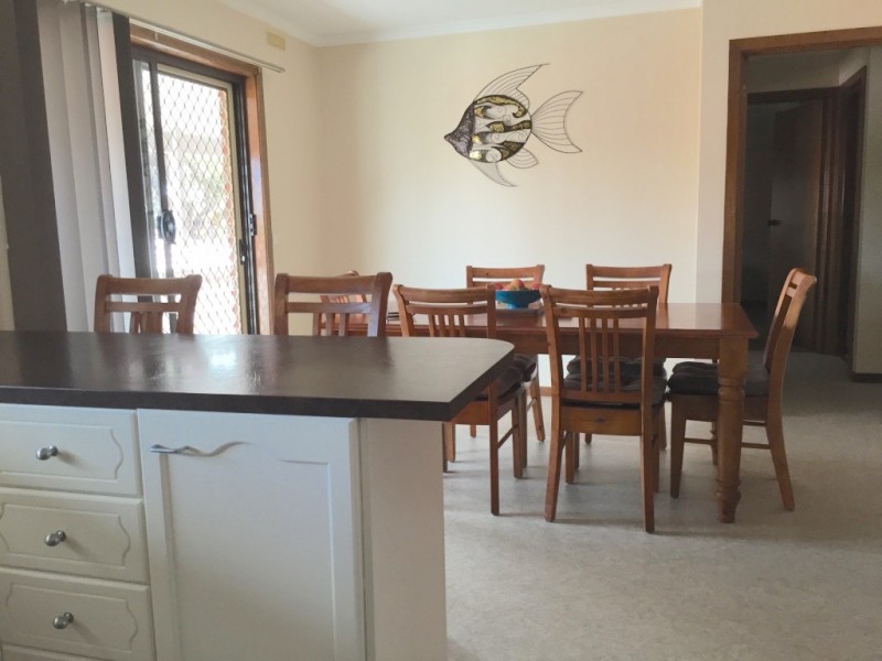 2 New Street, Lakes Entrance VIC 3909