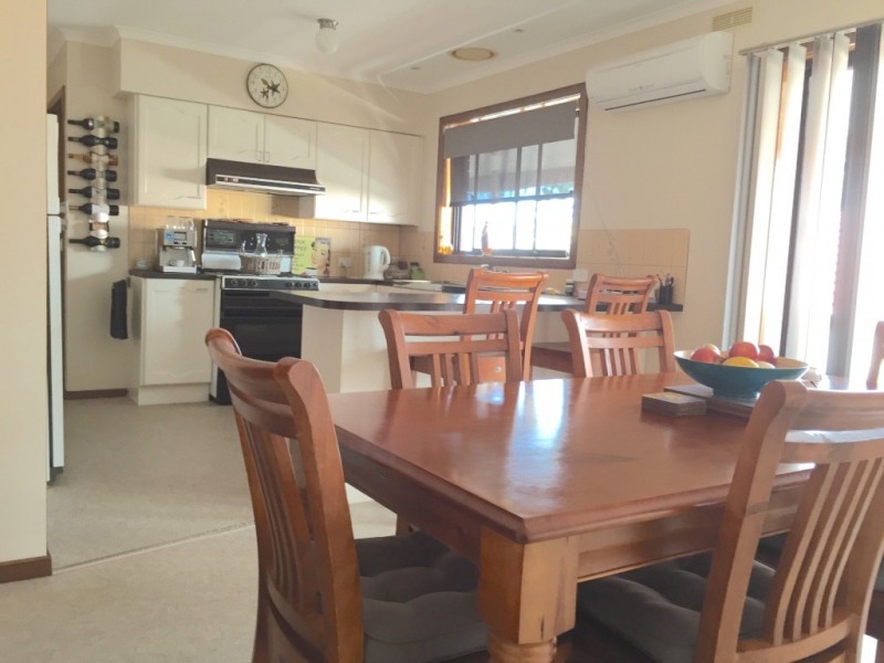 2 New Street, Lakes Entrance VIC 3909