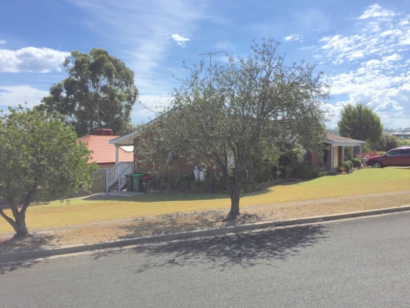 2 New Street, Lakes Entrance VIC 3909