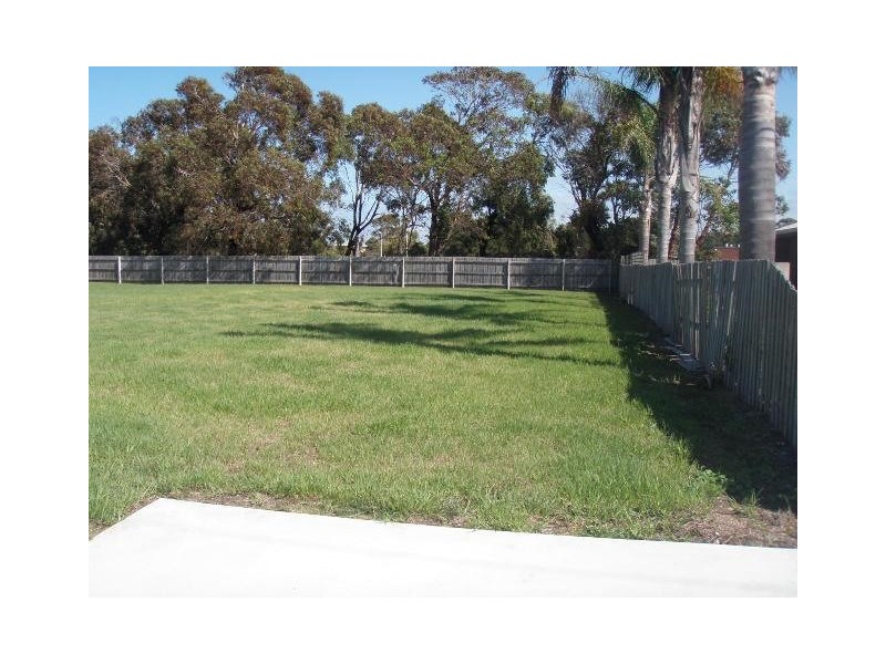 13 Merrangbaur Street, Lakes Entrance VIC 3909