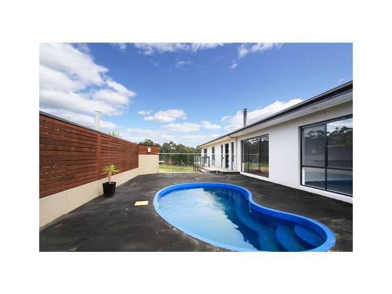 12 Mitchelson Court, Lakes Entrance VIC 3909