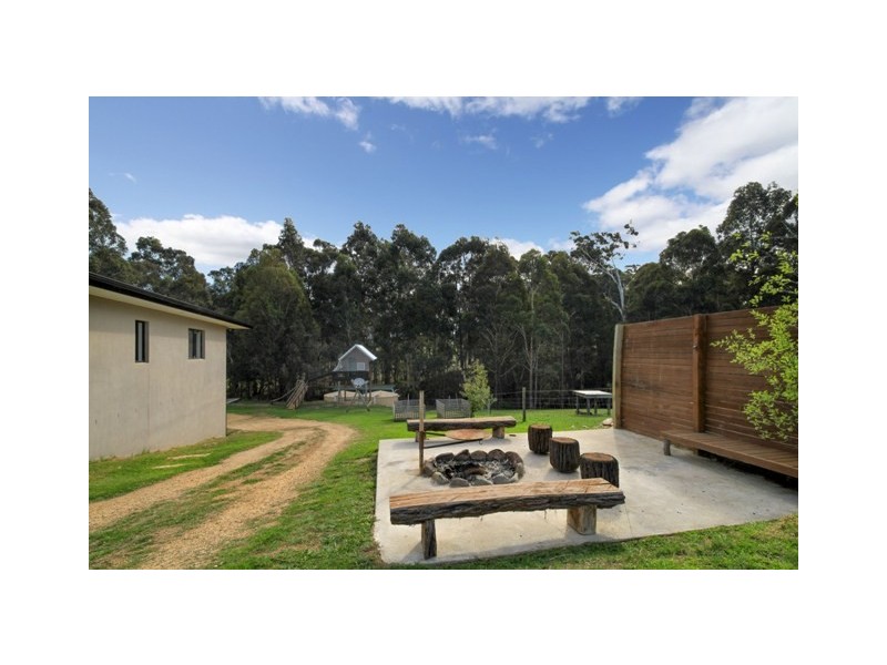 12 Mitchelson Court, Lakes Entrance VIC 3909