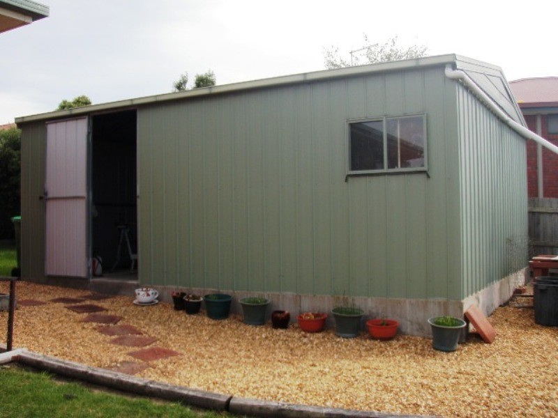 27 Stirling Drive, Lakes Entrance VIC 3909