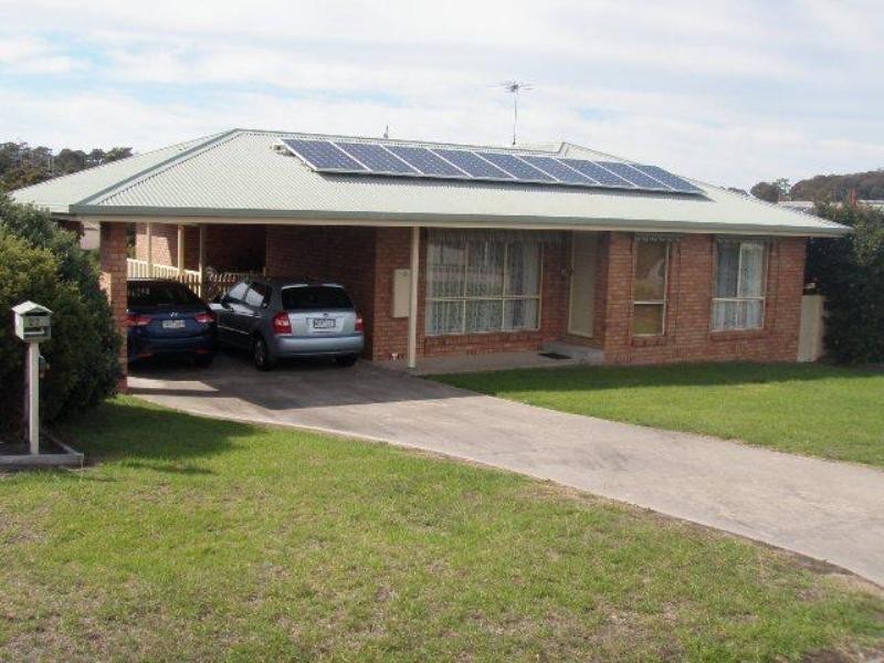 27 Stirling Drive, Lakes Entrance VIC 3909