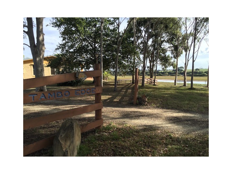 325 Punt Road, Metung VIC 3904