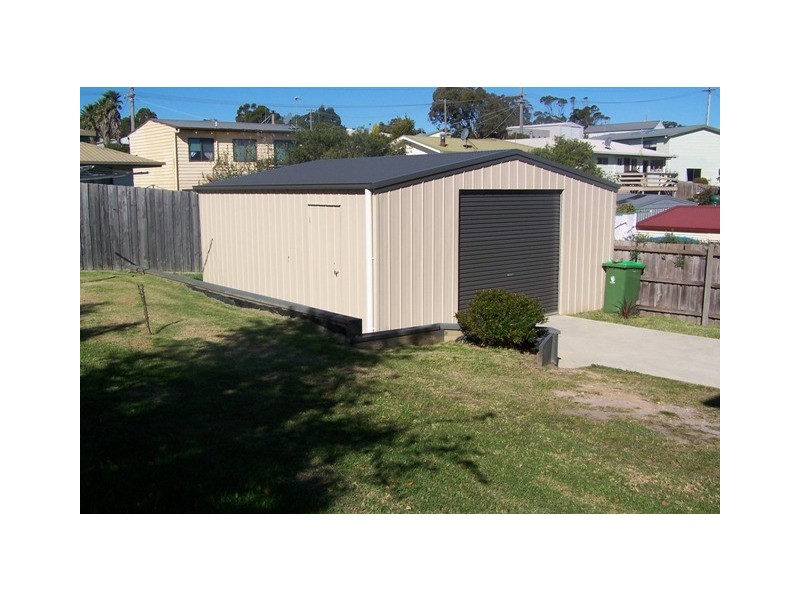 22 Panoramic Drive, Lakes Entrance VIC 3909