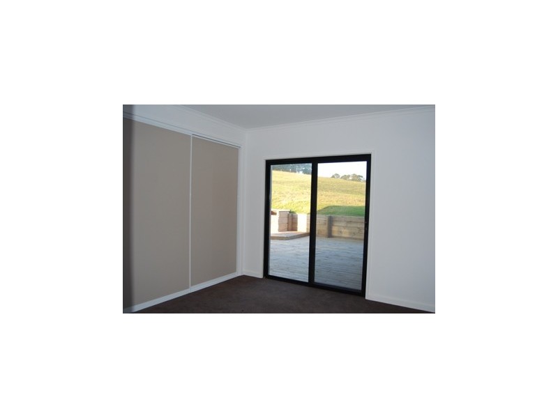 14 Riviera Court, Lakes Entrance VIC 3909