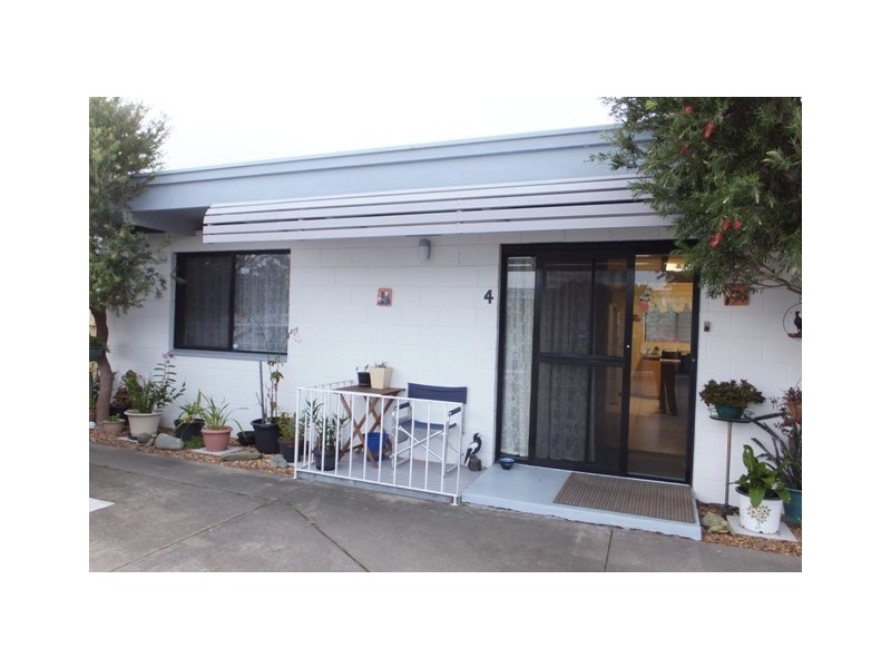 4/45 Carpenter Street, Lakes Entrance VIC 3909
