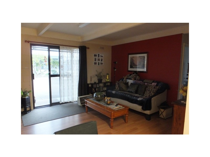 4/45 Carpenter Street, Lakes Entrance VIC 3909