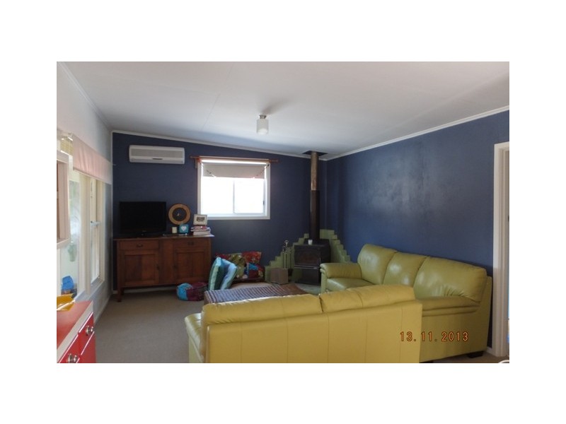 45 OCEAN VIEW PARADE, Lakes Entrance VIC 3909