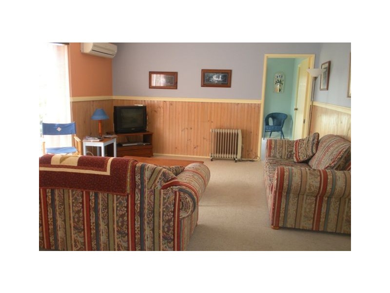 133 GOLF LINKS ROAD, Lakes Entrance VIC 3909