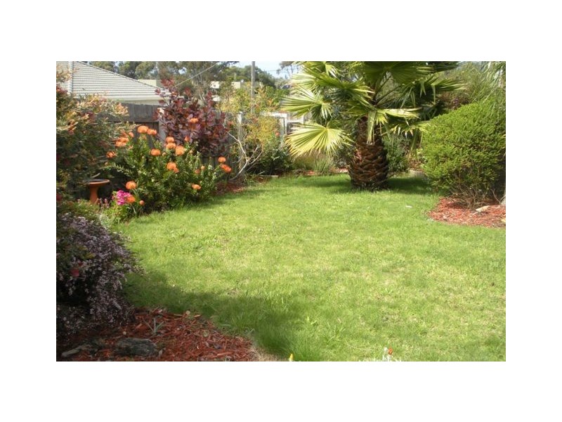 133 GOLF LINKS ROAD, Lakes Entrance VIC 3909