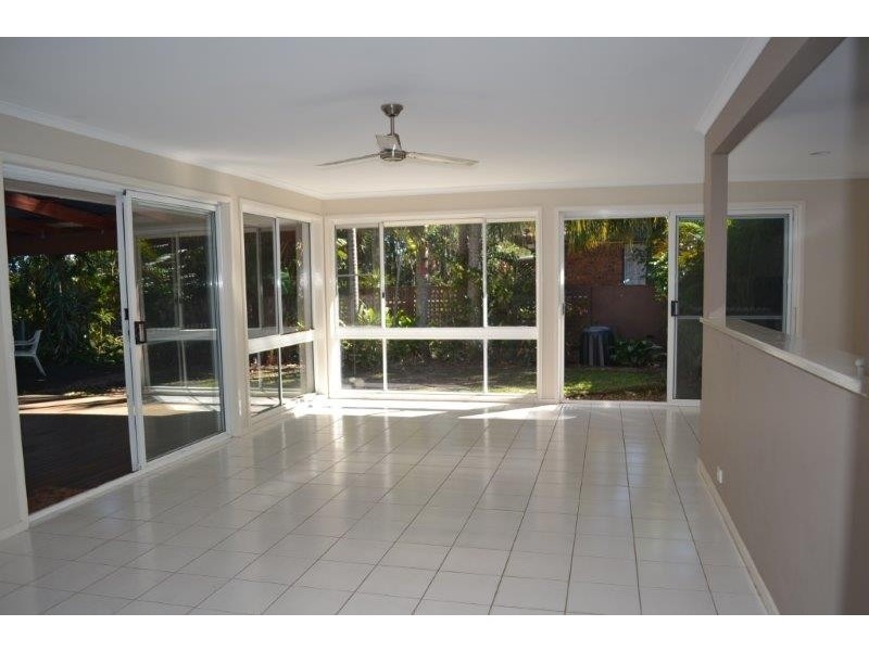 23 Wirree Drive, Ocean Shores NSW 2483