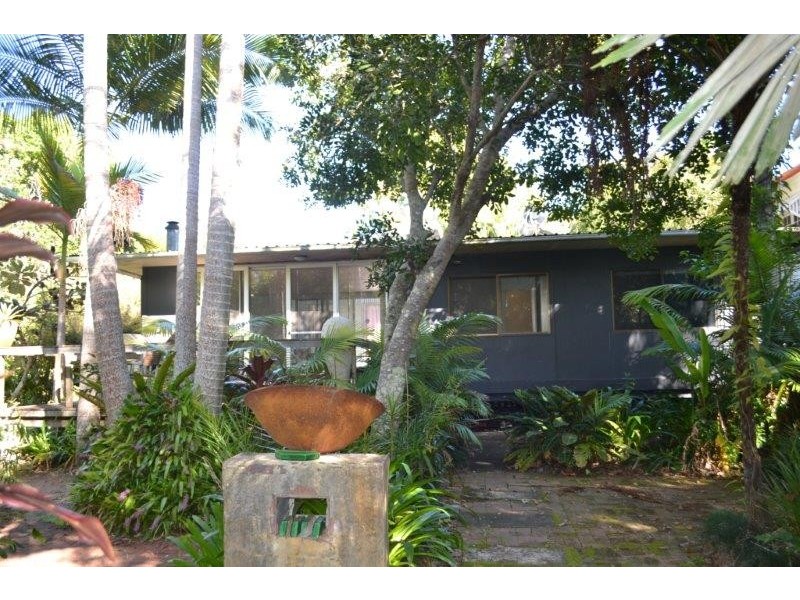 10 Royal Avenue, South Golden Beach NSW 2483