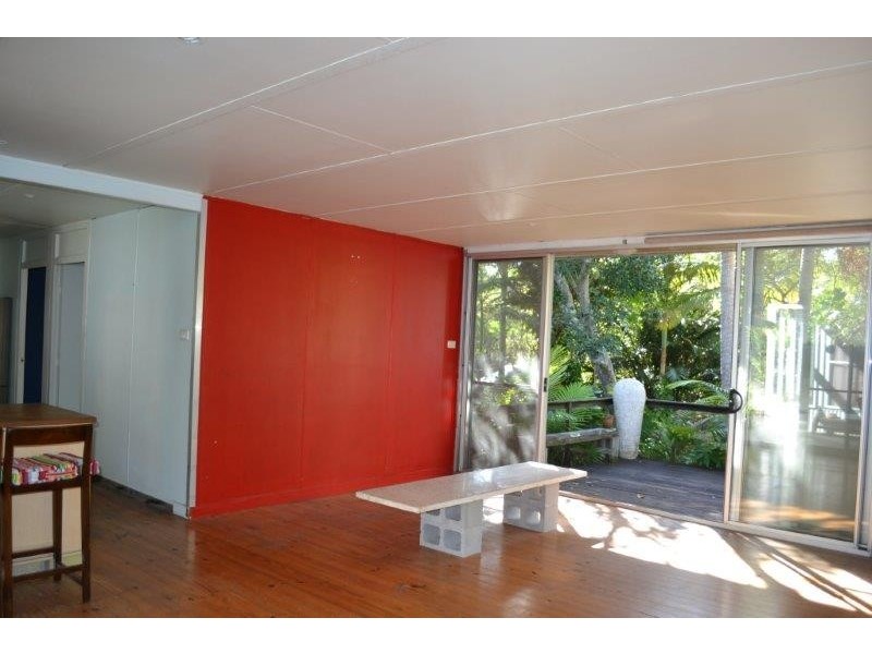 10 Royal Avenue, South Golden Beach NSW 2483