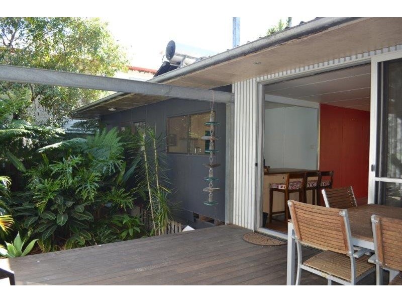 10 Royal Avenue, South Golden Beach NSW 2483