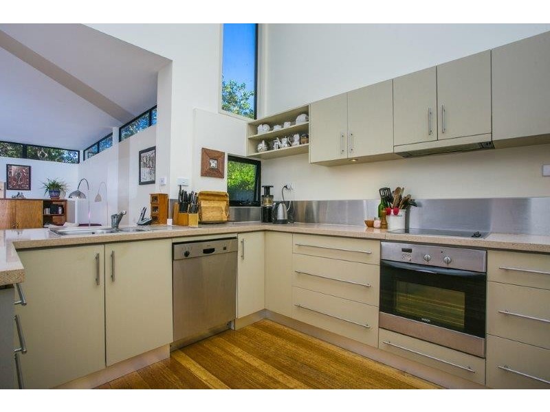 25 Muli Muli Avenue, Ocean Shores NSW 2483