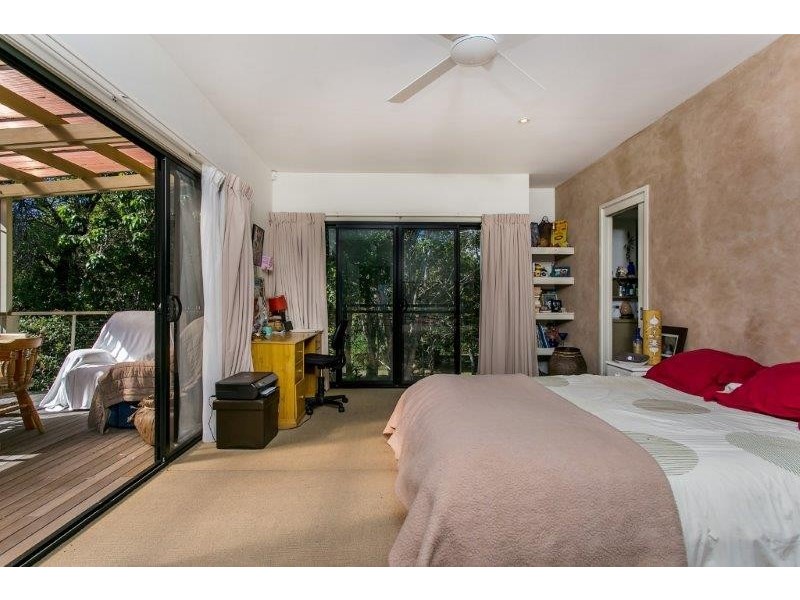 25 Muli Muli Avenue, Ocean Shores NSW 2483