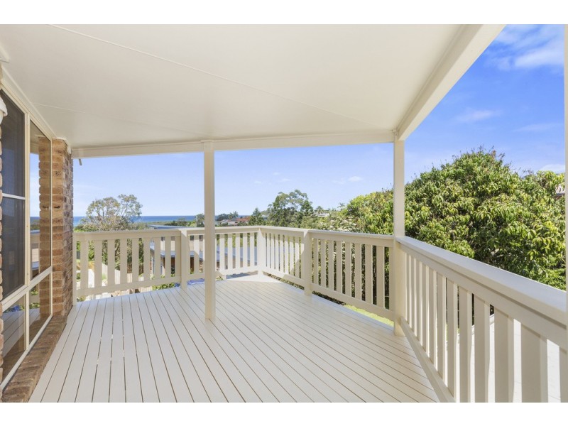 31 Goondooloo Drive, Ocean Shores NSW 2483