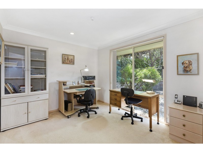 31 Goondooloo Drive, Ocean Shores NSW 2483