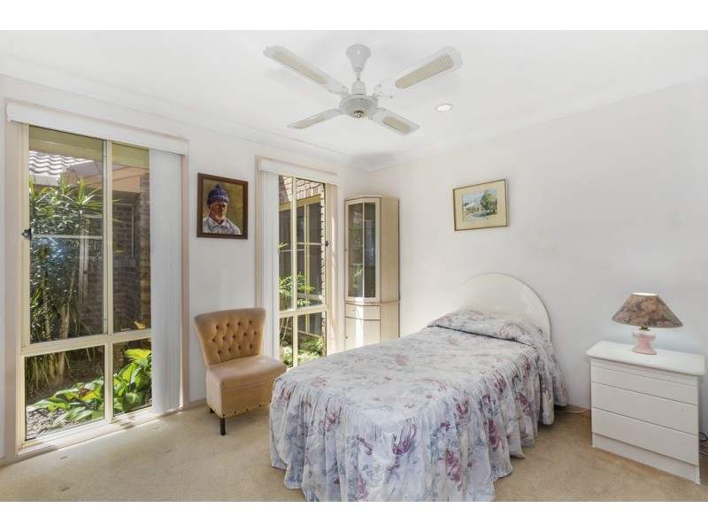 31 Goondooloo Drive, Ocean Shores NSW 2483