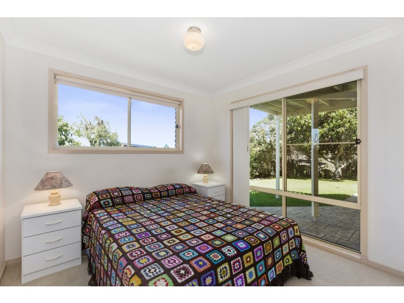 31 Goondooloo Drive, Ocean Shores NSW 2483