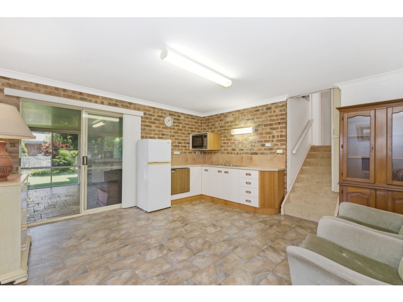 31 Goondooloo Drive, Ocean Shores NSW 2483