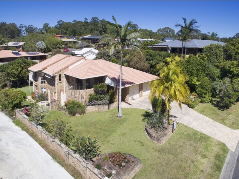 31 Goondooloo Drive, Ocean Shores NSW 2483