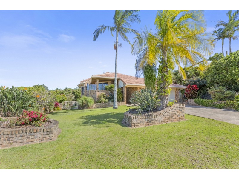 31 Goondooloo Drive, Ocean Shores NSW 2483