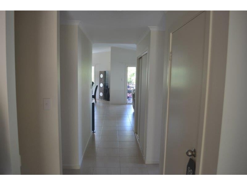 1A YUNGARUP PLACE, Ocean Shores NSW 2483