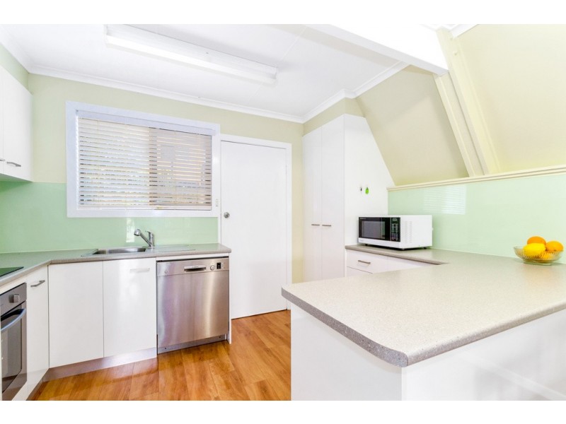 18 South Beach Road, Brunswick Heads NSW 2483