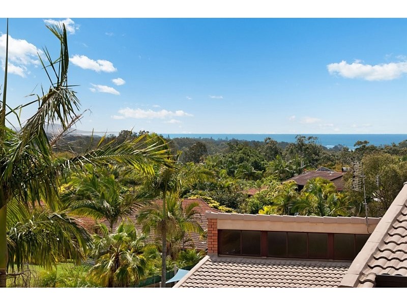 2 Langi Place, Ocean Shores NSW 2483