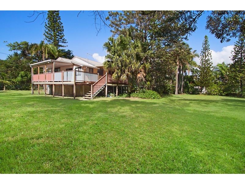 13 The Esplanade, New Brighton NSW 2483