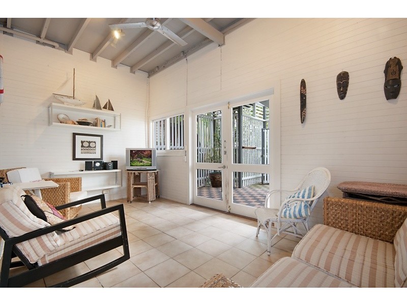 1 Pacific Esplanade, South Golden Beach NSW 2483