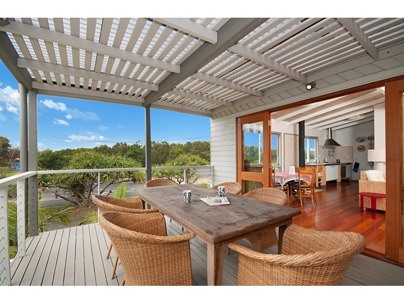 1 Pacific Esplanade, South Golden Beach NSW 2483