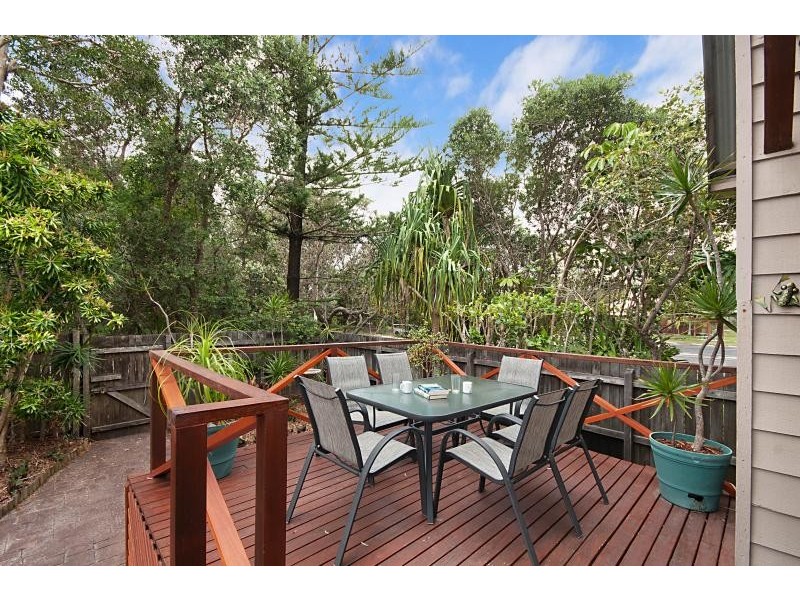 2 Pacific Esplanade, South Golden Beach NSW 2483