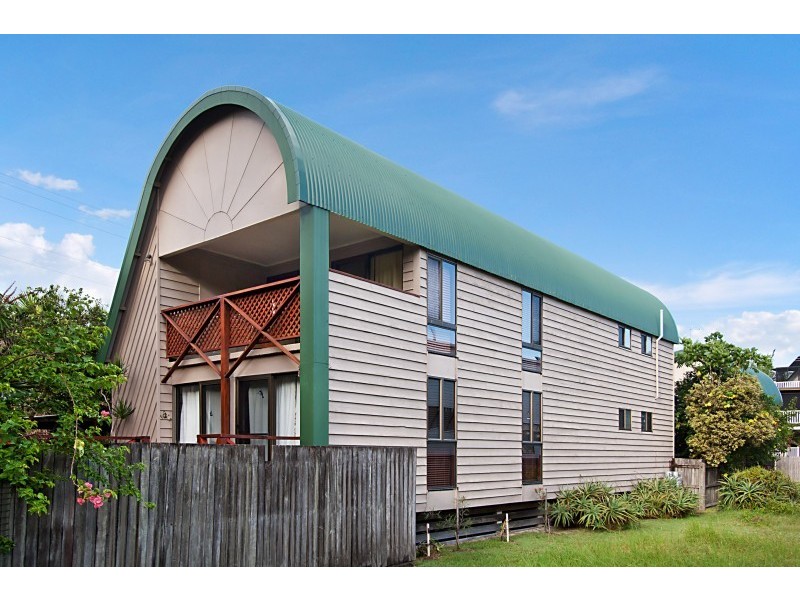 2 Pacific Esplanade, South Golden Beach NSW 2483