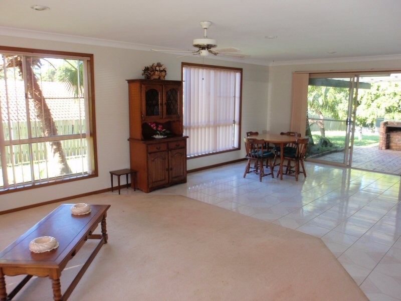 4 Banool Circuit, Ocean Shores NSW 2483