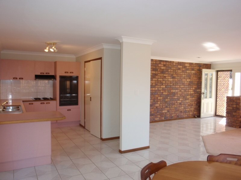 4 Banool Circuit, Ocean Shores NSW 2483