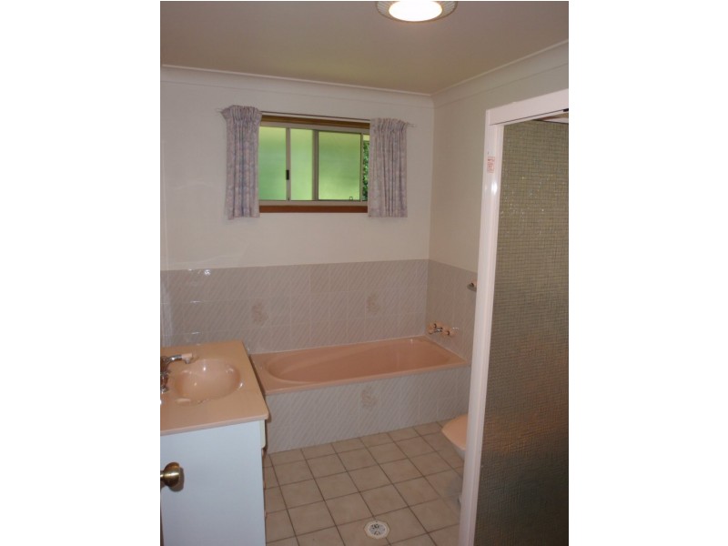 4 Banool Circuit, Ocean Shores NSW 2483