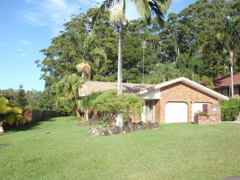 4 Banool Circuit, Ocean Shores NSW 2483