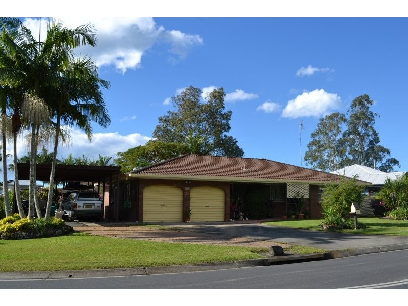 28 Coomburra Crescent, Ocean Shores NSW 2483