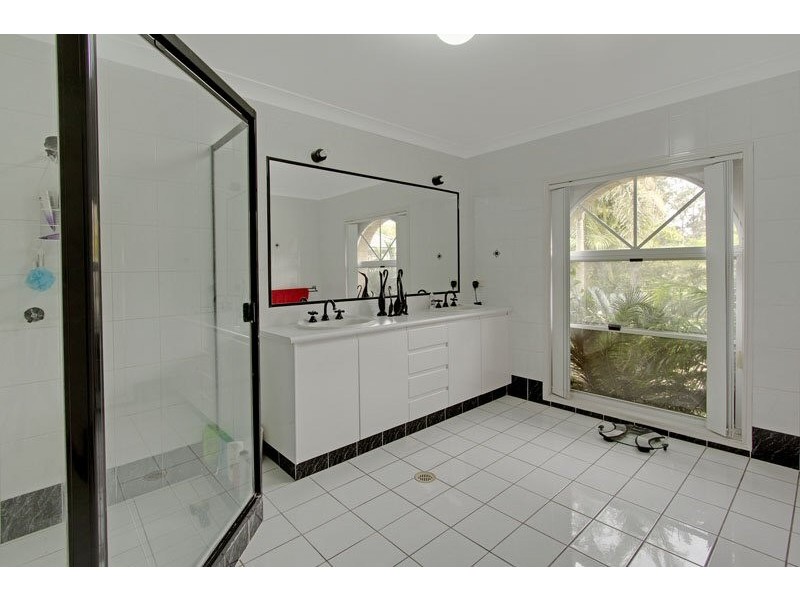 6 Eloura Court, Ocean Shores NSW 2483